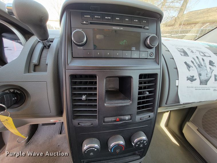 image for item FL9162 2010 Dodge Grand Caravan  van