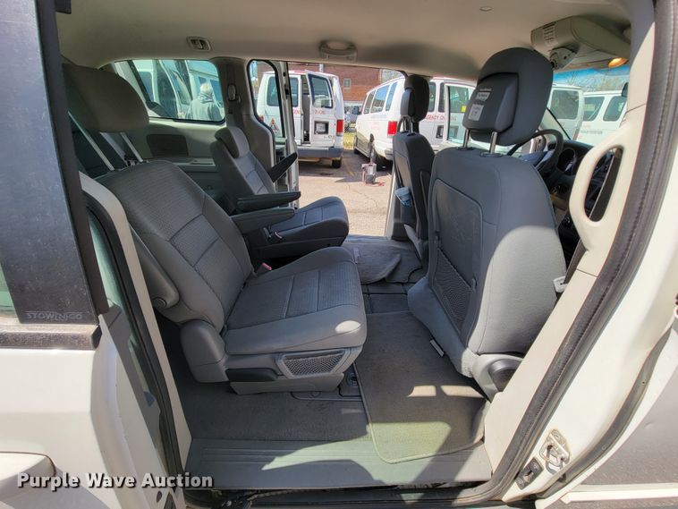 image for item FL9162 2010 Dodge Grand Caravan  van