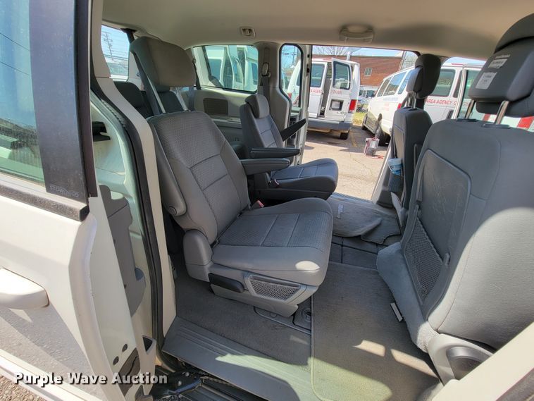 image for item FL9162 2010 Dodge Grand Caravan  van