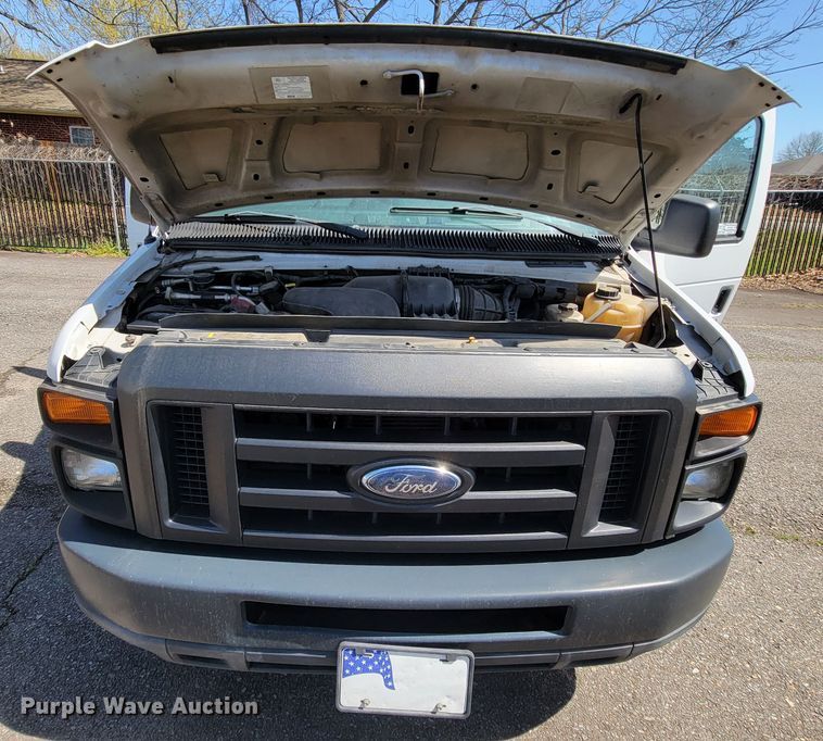 image for item FL9163 2010 Ford E350 Super Duty  van