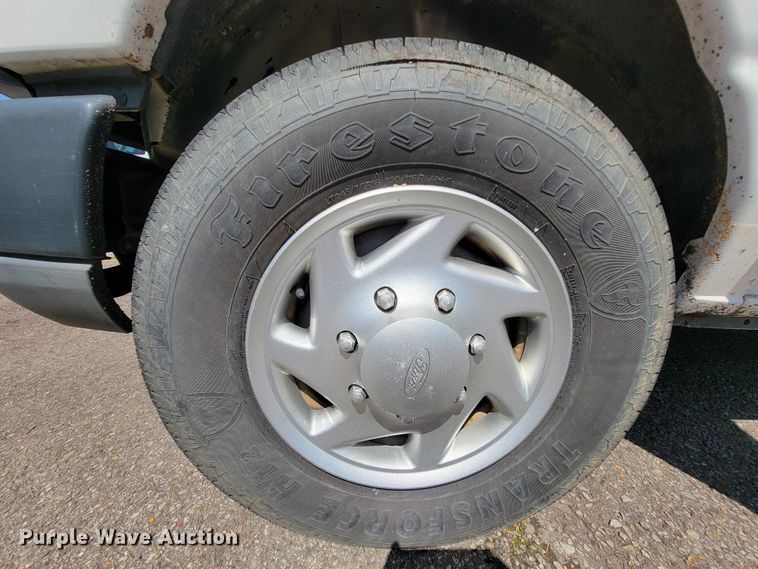 image for item FL9163 2010 Ford E350 Super Duty  van