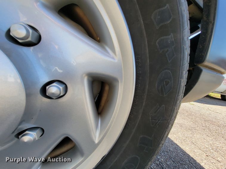 image for item FL9163 2010 Ford E350 Super Duty  van