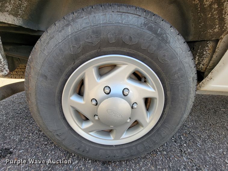 image for item FL9163 2010 Ford E350 Super Duty  van