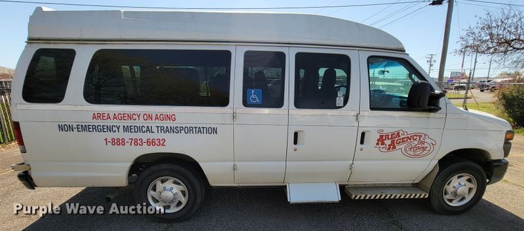 image for item FL9164 2011 Ford E350 Super Duty  handicap accessible van