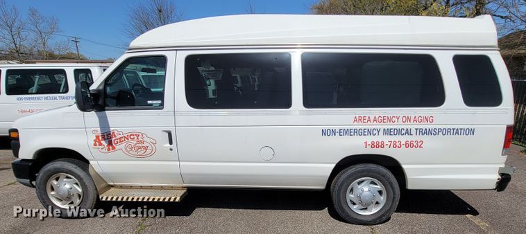 image for item FL9164 2011 Ford E350 Super Duty  handicap accessible van