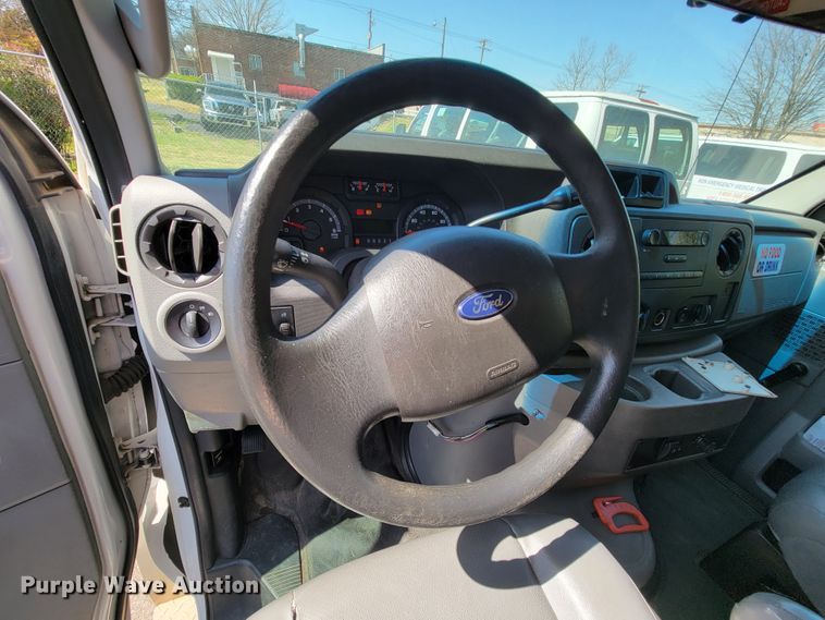 image for item FL9164 2011 Ford E350 Super Duty  handicap accessible van