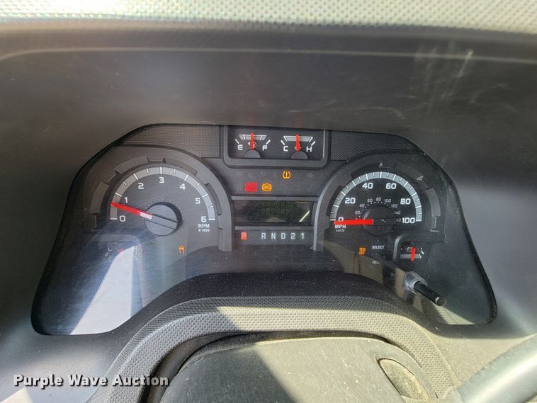 image for item FL9164 2011 Ford E350 Super Duty  handicap accessible van