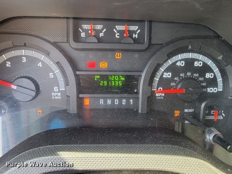 image for item FL9164 2011 Ford E350 Super Duty  handicap accessible van