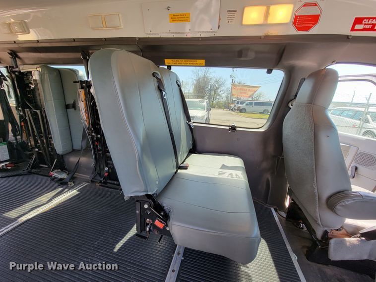 image for item FL9164 2011 Ford E350 Super Duty  handicap accessible van