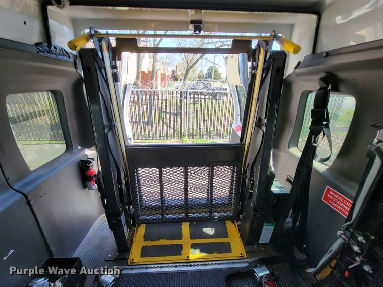 image for item FL9164 2011 Ford E350 Super Duty  handicap accessible van
