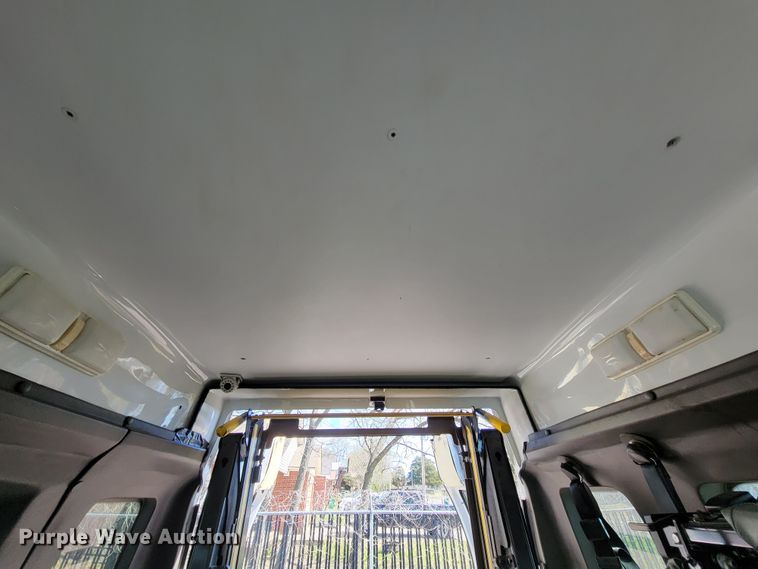 image for item FL9164 2011 Ford E350 Super Duty  handicap accessible van