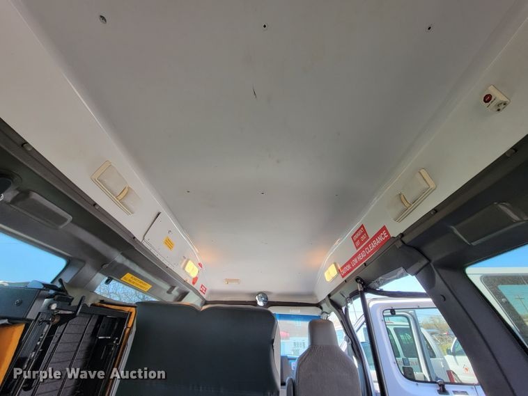 image for item FL9164 2011 Ford E350 Super Duty  handicap accessible van