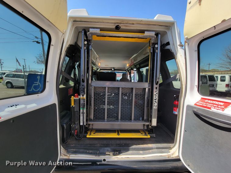 image for item FL9164 2011 Ford E350 Super Duty  handicap accessible van