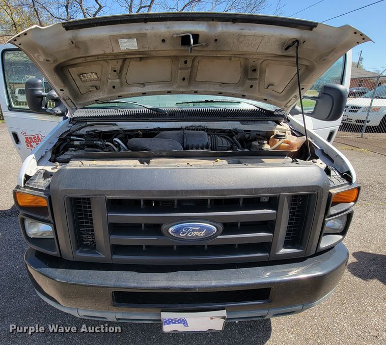 image for item FL9164 2011 Ford E350 Super Duty  handicap accessible van