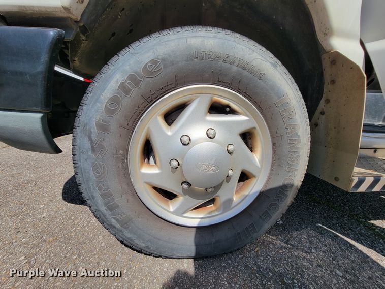 image for item FL9164 2011 Ford E350 Super Duty  handicap accessible van