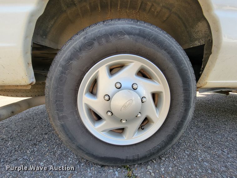 image for item FL9164 2011 Ford E350 Super Duty  handicap accessible van