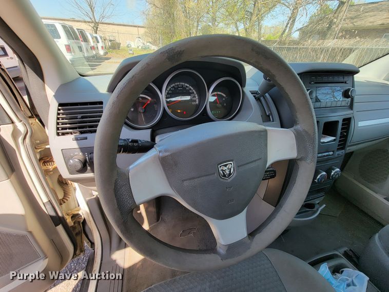 image for item FL9165 2010 Dodge Grand Caravan  van