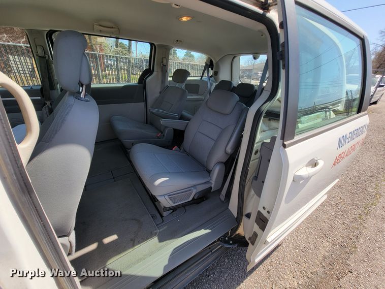 image for item FL9165 2010 Dodge Grand Caravan  van