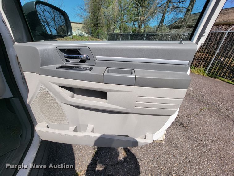 image for item FL9165 2010 Dodge Grand Caravan  van