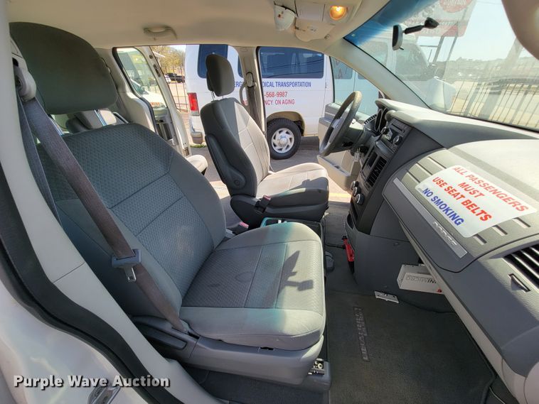 image for item FL9166 2010 Dodge Grand Caravan  van