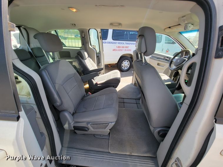 image for item FL9166 2010 Dodge Grand Caravan  van