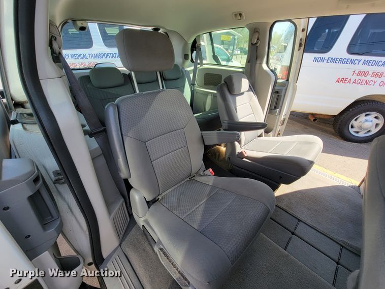 image for item FL9166 2010 Dodge Grand Caravan  van