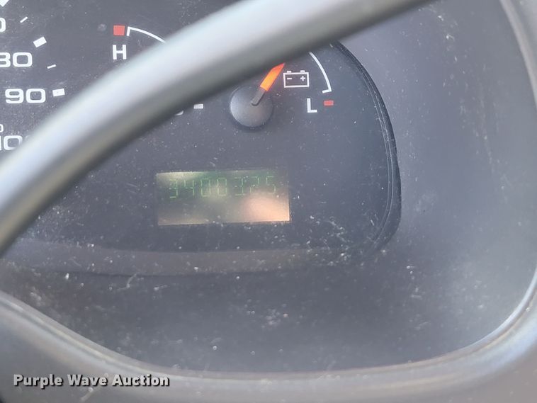 image for item FL9168 2004 Ford E350 Super Duty  handicap accessible van