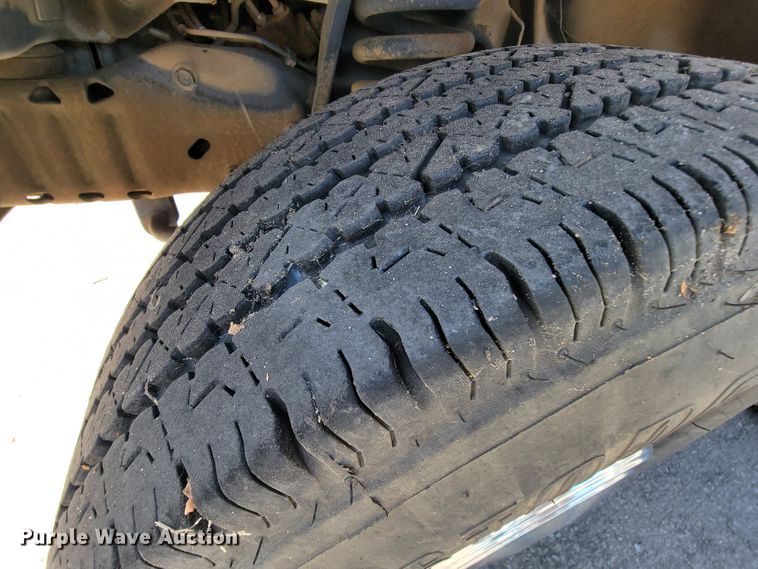 image for item FL9168 2004 Ford E350 Super Duty  handicap accessible van