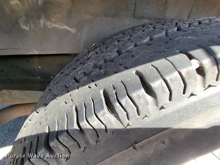 image for item FL9168 2004 Ford E350 Super Duty  handicap accessible van