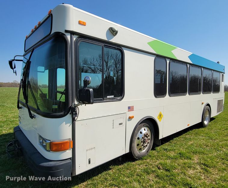 image for item FL9192 2005 Gillig G29E102R2  shuttle bus