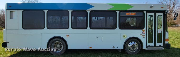 image for item FL9192 2005 Gillig G29E102R2  shuttle bus