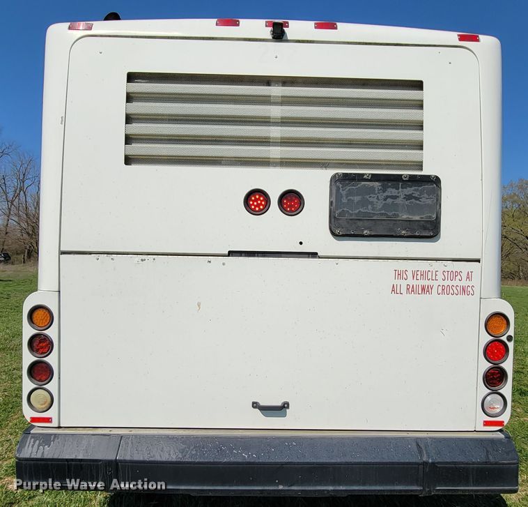 image for item FL9192 2005 Gillig G29E102R2  shuttle bus