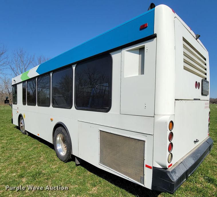 image for item FL9192 2005 Gillig G29E102R2  shuttle bus