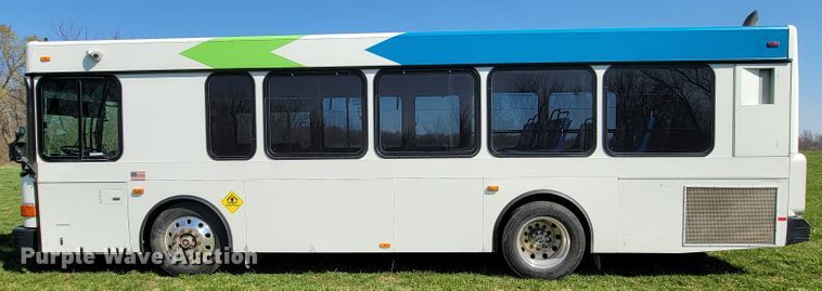image for item FL9192 2005 Gillig G29E102R2  shuttle bus