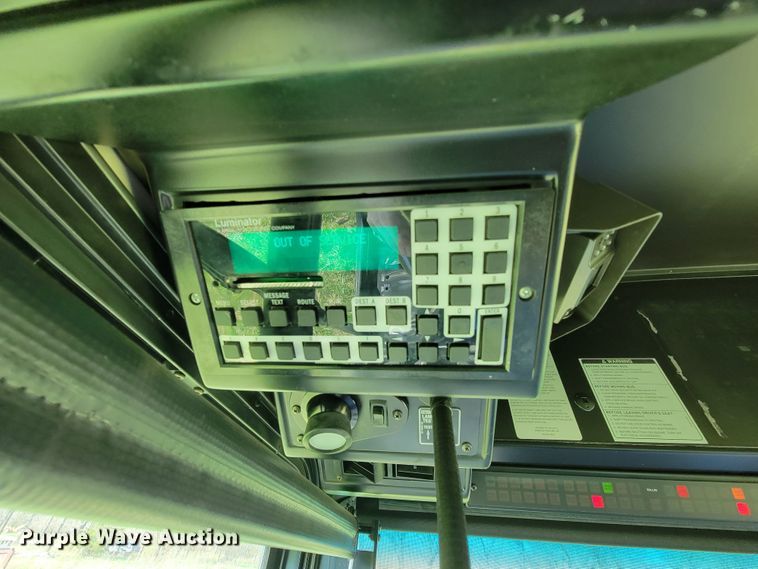 image for item FL9192 2005 Gillig G29E102R2  shuttle bus