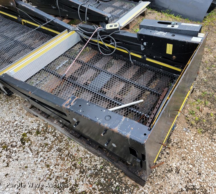 image for item FL9209 Maxon FL-7 end gate lift