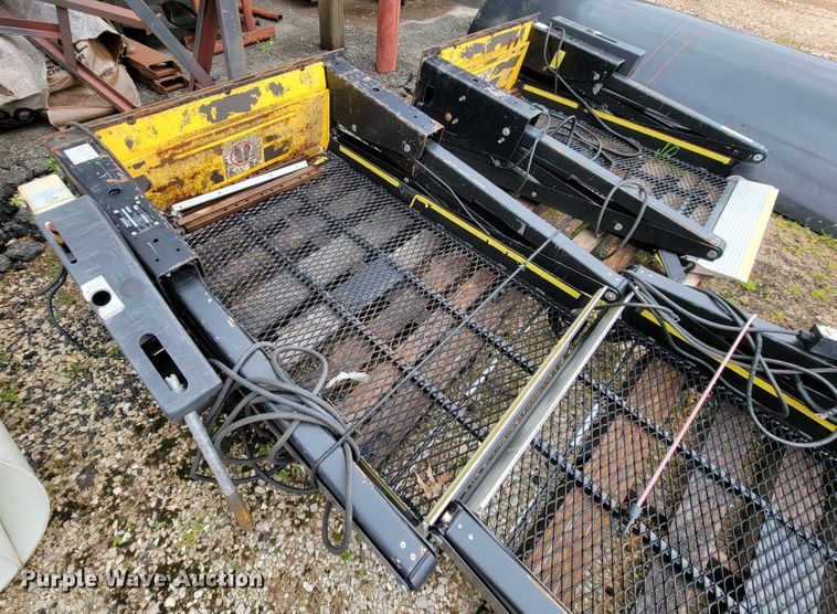image for item FL9214 (2) Maxon FL-7 end gate lifts