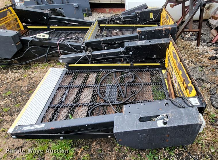 image for item FL9214 (2) Maxon FL-7 end gate lifts