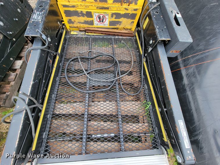 image for item FL9214 (2) Maxon FL-7 end gate lifts