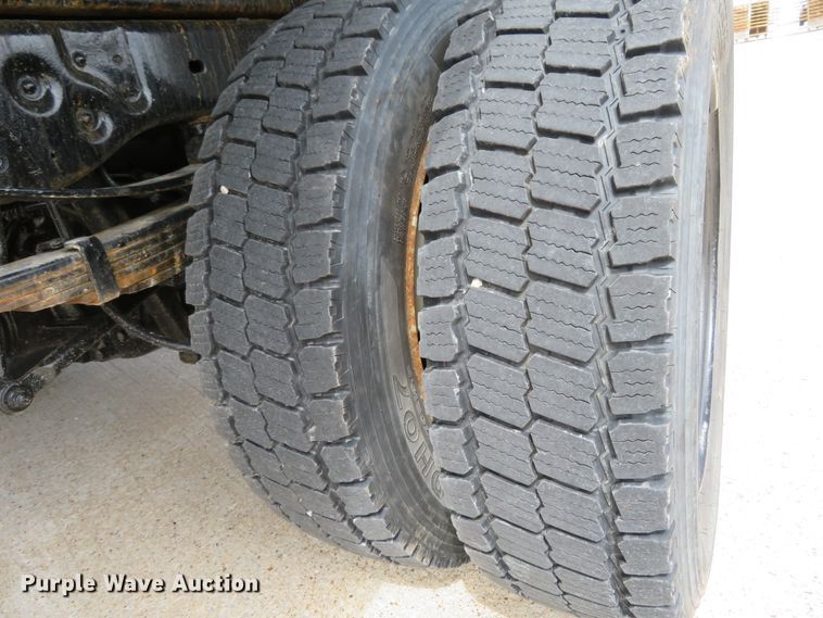 image for item FP9255 2010 Ford F450 Super Duty XL  Crew Cab dump flatbed truck