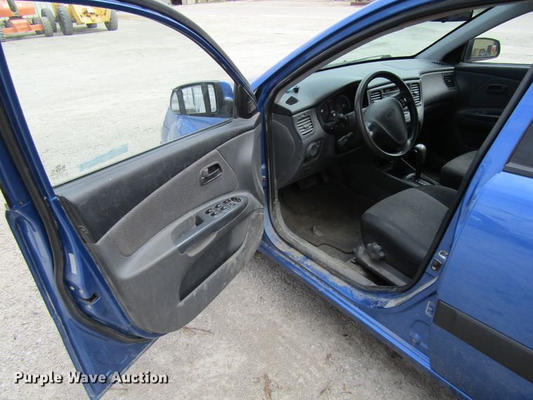 image for item GC9875 2009 Kia Rio