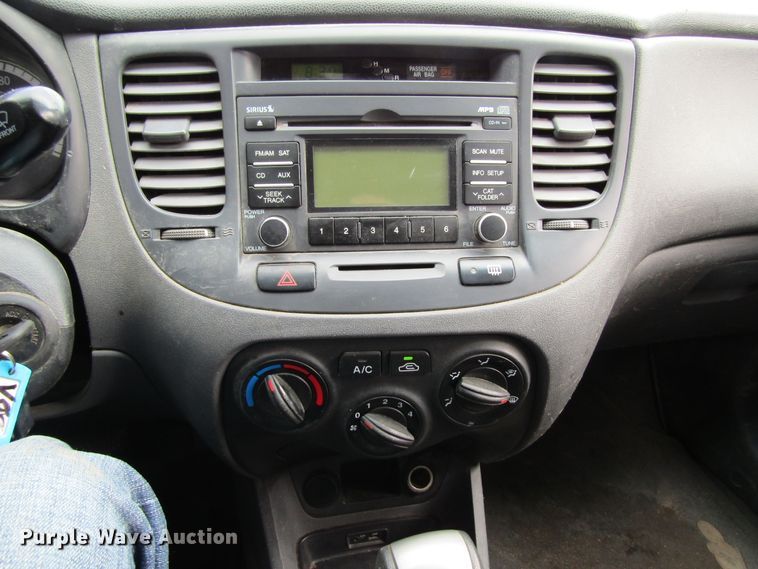 image for item GC9875 2009 Kia Rio