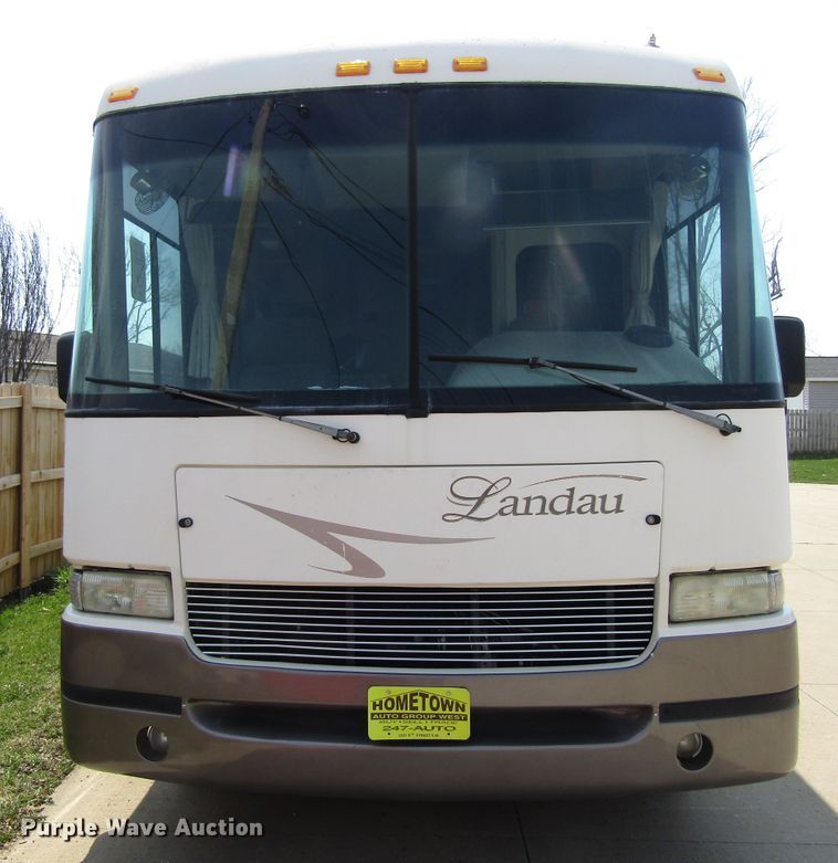 image for item GC9889 2001 Landau  RV