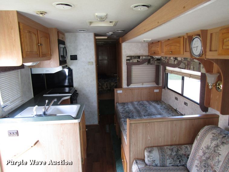 image for item GC9889 2001 Landau  RV