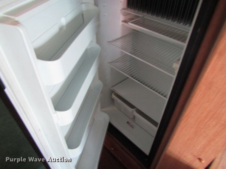 image for item GC9889 2001 Landau  RV