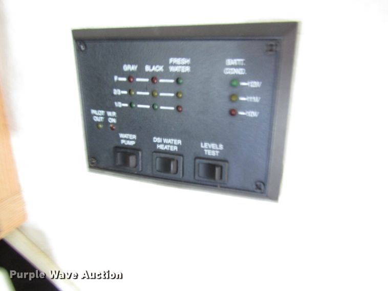 image for item GC9889 2001 Landau  RV