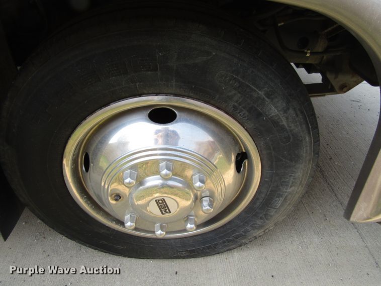 image for item GC9889 2001 Landau  RV