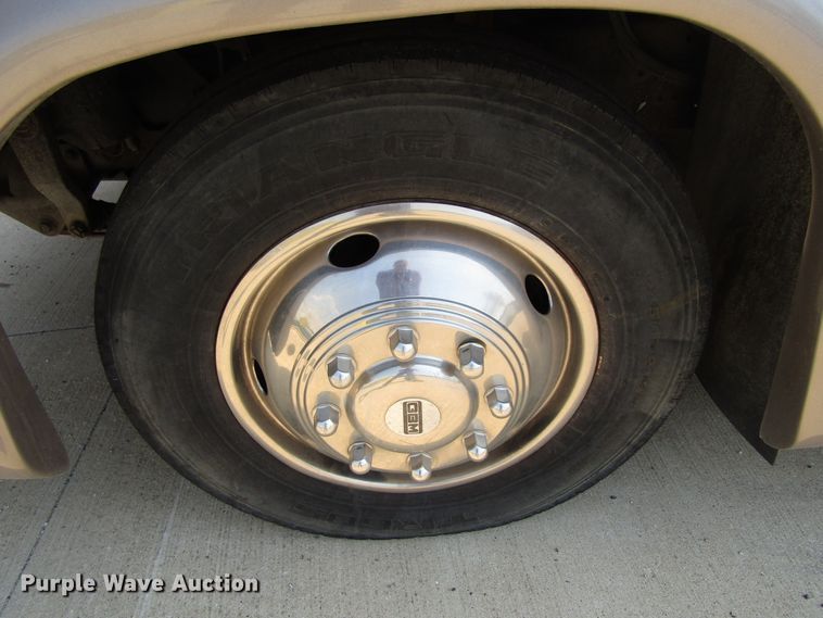 image for item GC9889 2001 Landau  RV