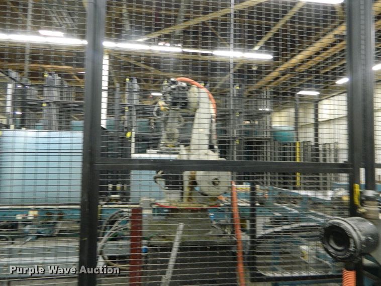 image for item GE9951 Motoman HP165 six axis robot