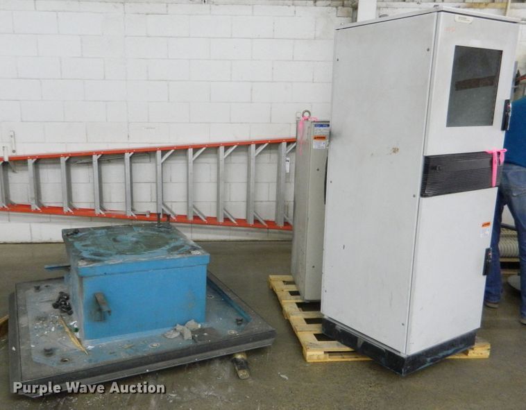 image for item GE9951 Motoman HP165 six axis robot